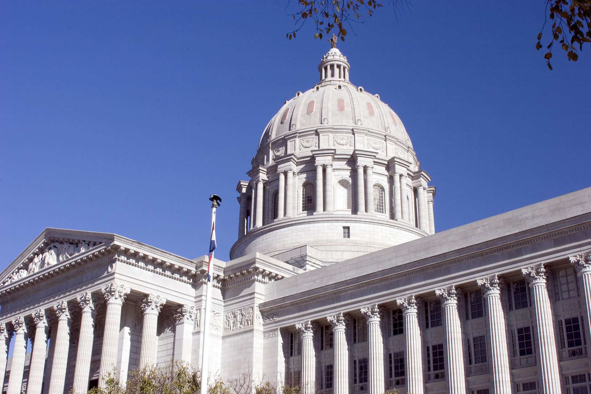 Missouri Bill Proposes State-Level ICE for Illegal Immigrant Bounty Hunting