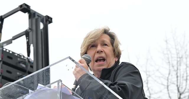 Teachers Union Leader Randi Weingarten Steps Down from DNC